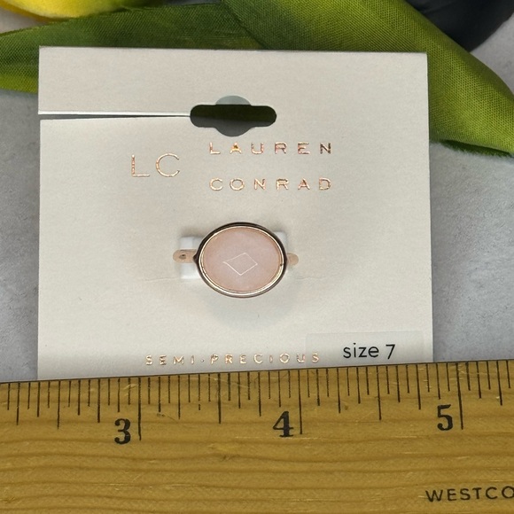 Lauren Conrad Rose Gold Tone Pink Semi Precious Stone Ring Size 7 only - Picture 4 of 4